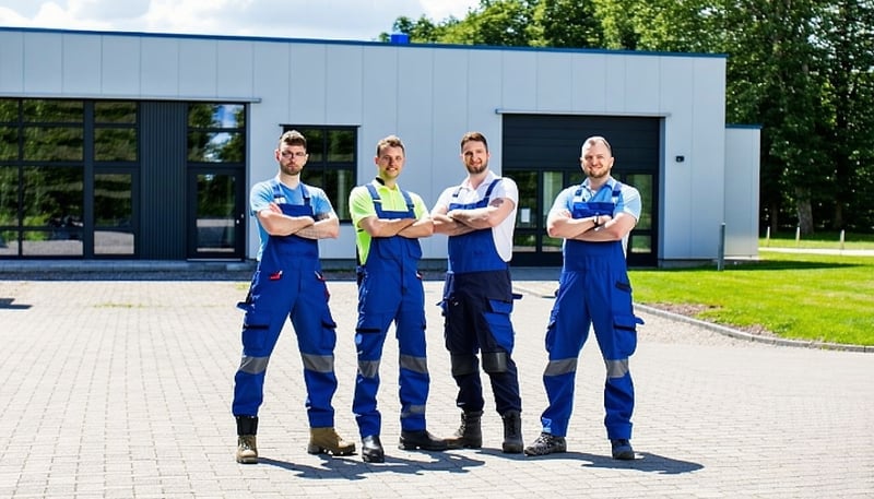 SIAR Facility Service Team bei der Arbeit rund ums Haus SIAR Facility Service Team bei der Arbeit rund ums Haus